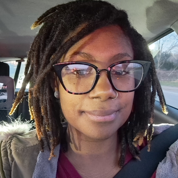 Meet your Posher, Catrina - Picture 4 of 5